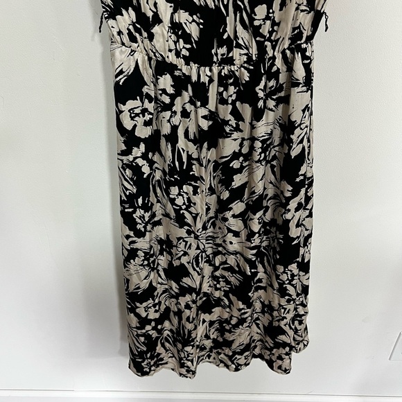Evereve Winona Satin Floral Midi Dress - Picture 13 of 15